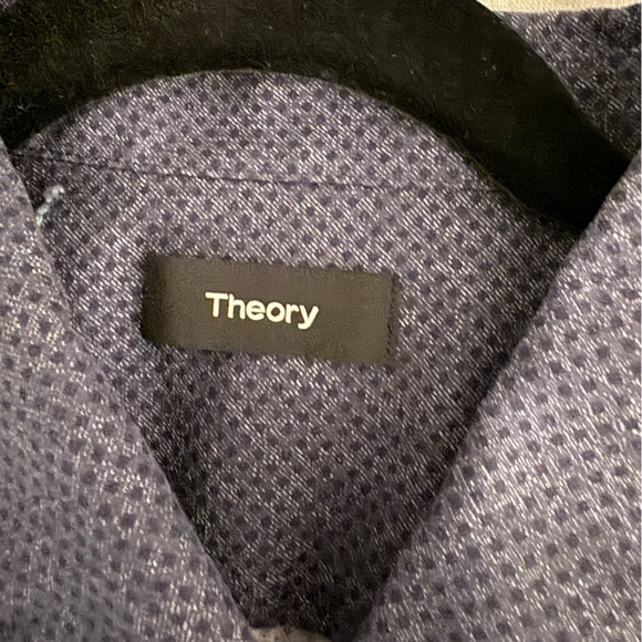 Theory Slim Long Sleeve Button Down. Size M - Picture 3 of 3
